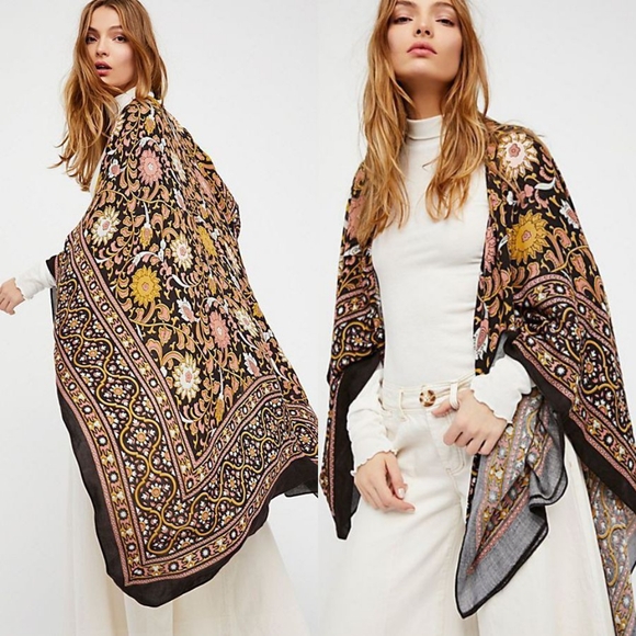 Free People Boho Western Gypsy Magic Dance Black Lava Floral Border Print Kimono - Picture 5 of 16